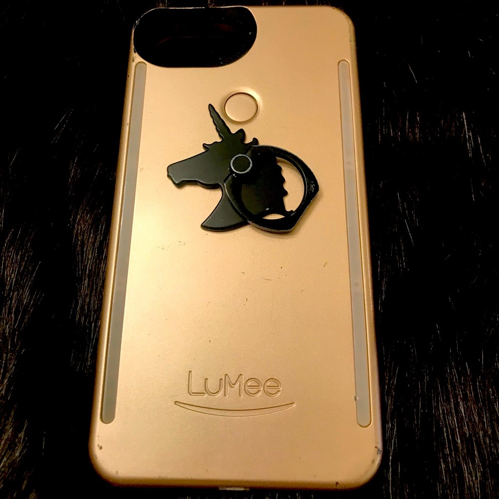 Lumee Duo selfie case in matte gold.